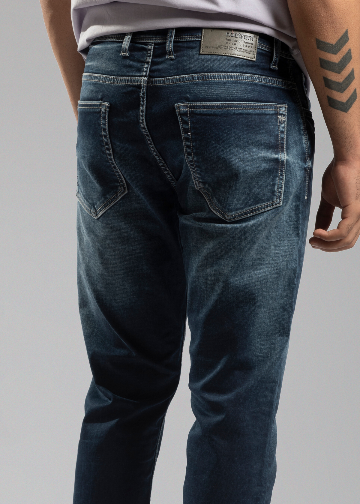 Monton Straight Fit Jeans For Men - Nostrum