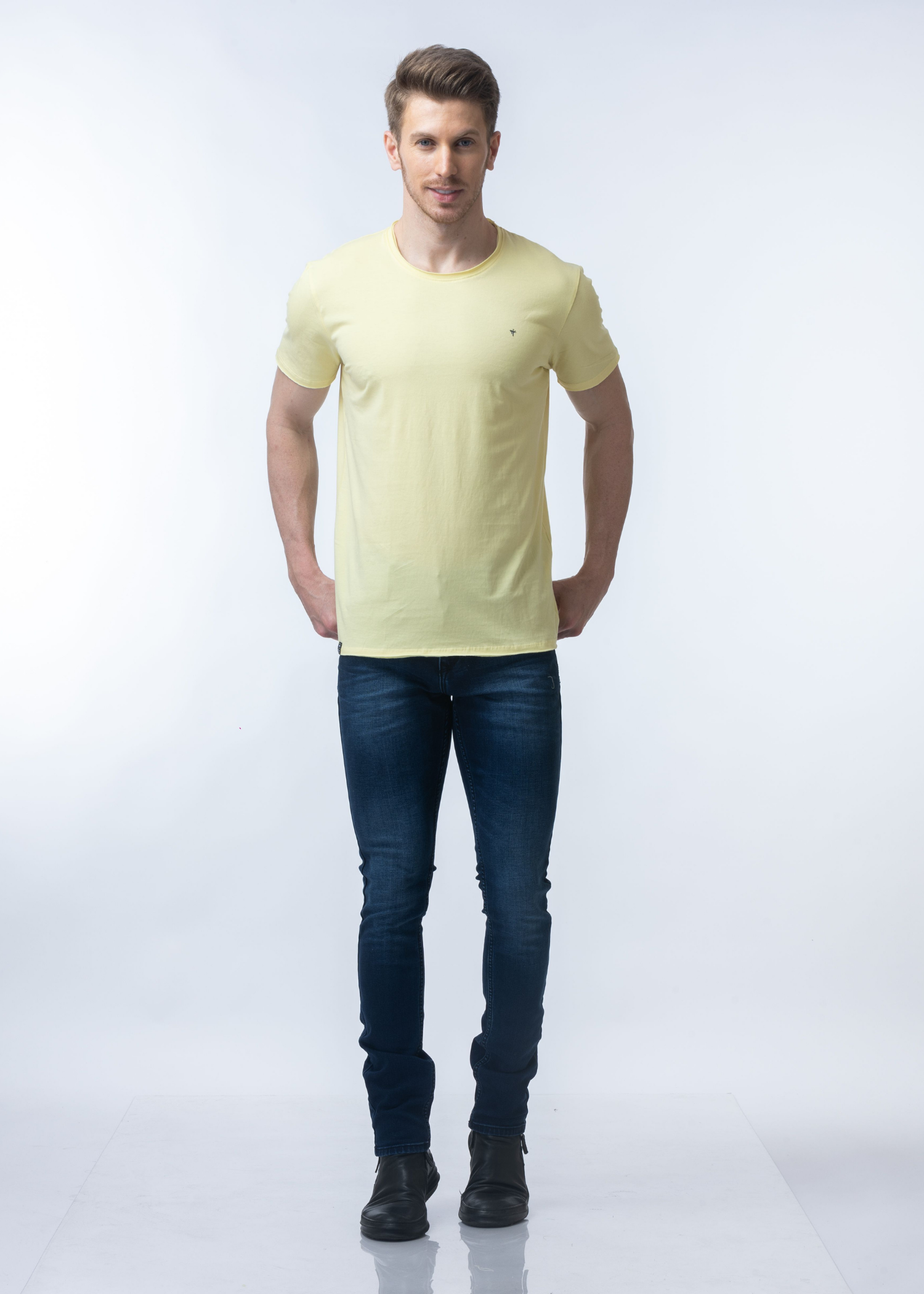 Raw Solid Half Sleeve T-shirt For Mens