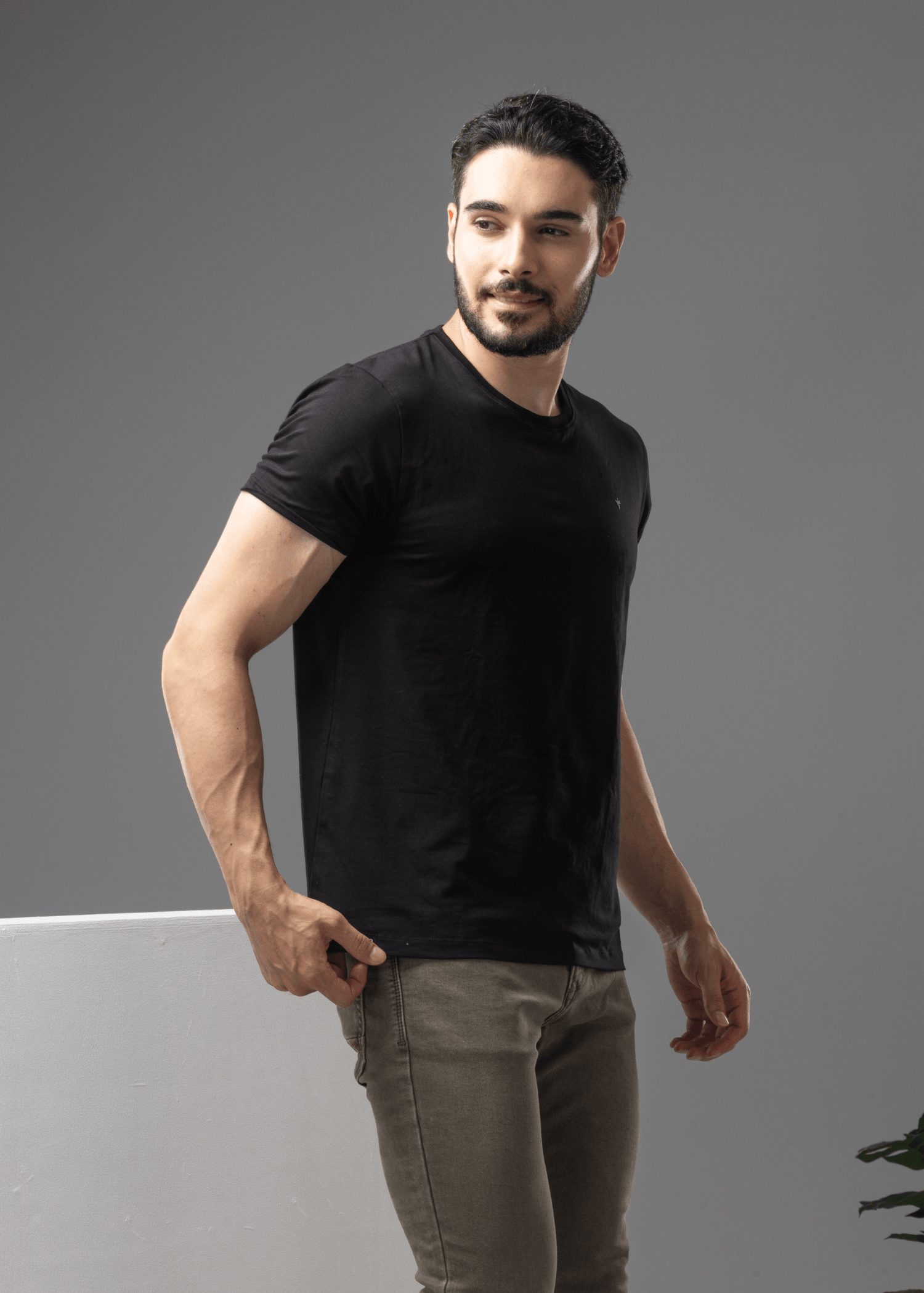 Arch Solid Half Sleeve T-shirt For Men