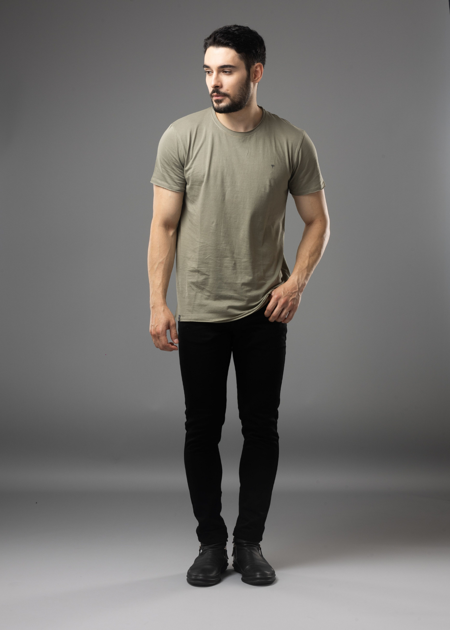 Raw Solid Half Sleeve T-shirt For Men